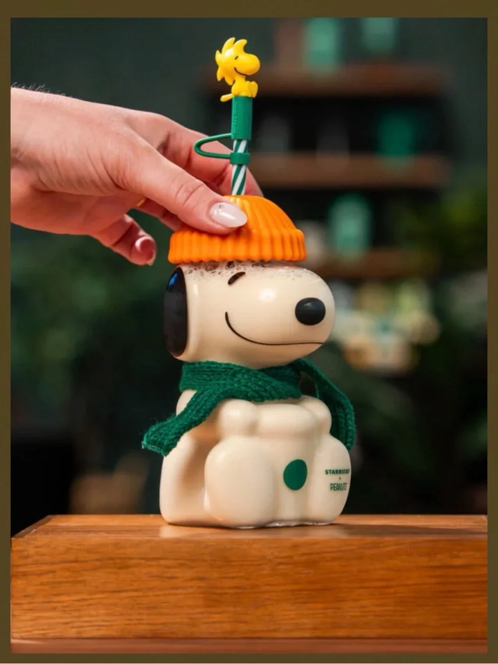 NWT Snoopy Glass Cold Cup Peanuts + Starbucks Collection 20oz Limited Edition